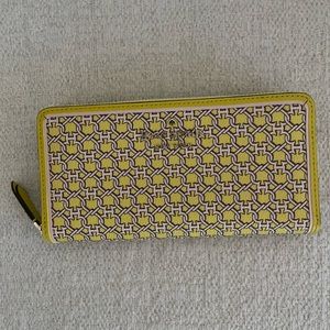 Brand New Kate Spade medium size wallet